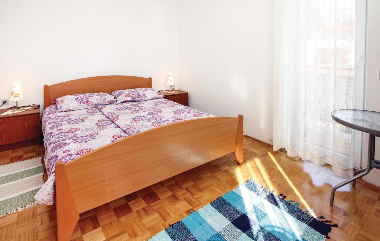 Awesome Apartment In Portoroz With Wifi Екстер'єр фото