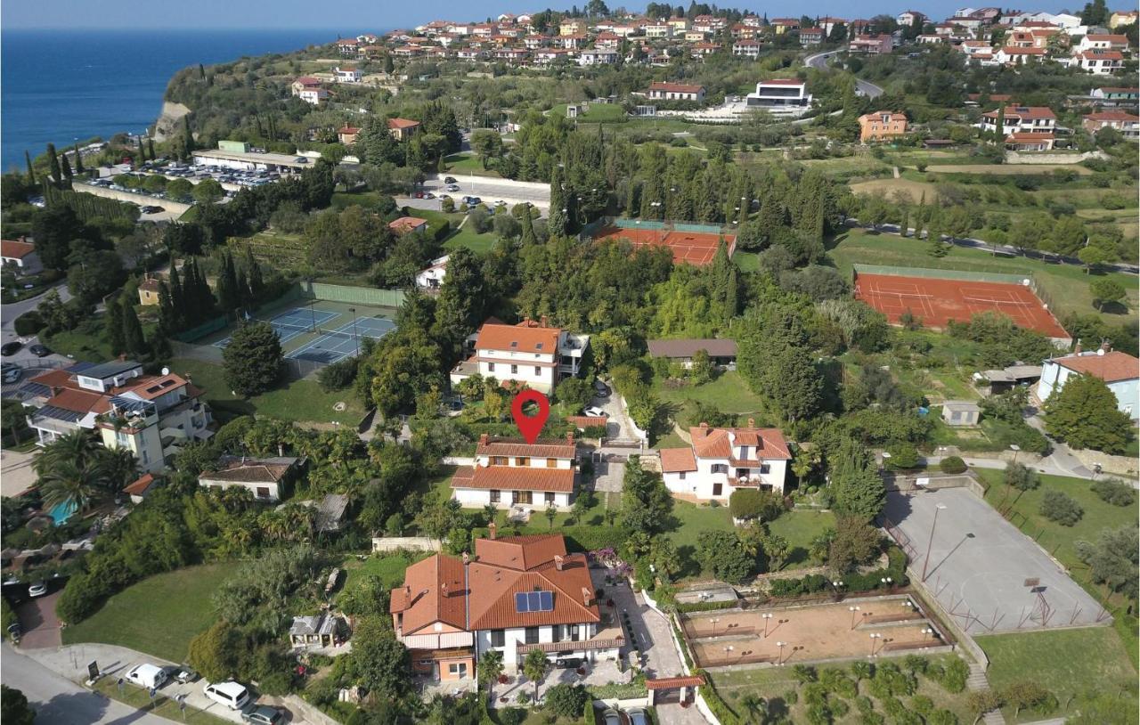 Awesome Apartment In Portoroz With Wifi Екстер'єр фото