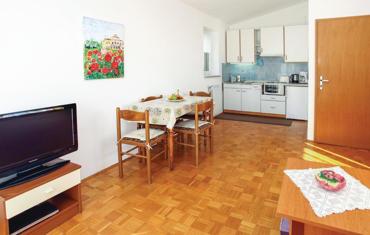 Awesome Apartment In Portoroz With Wifi Екстер'єр фото
