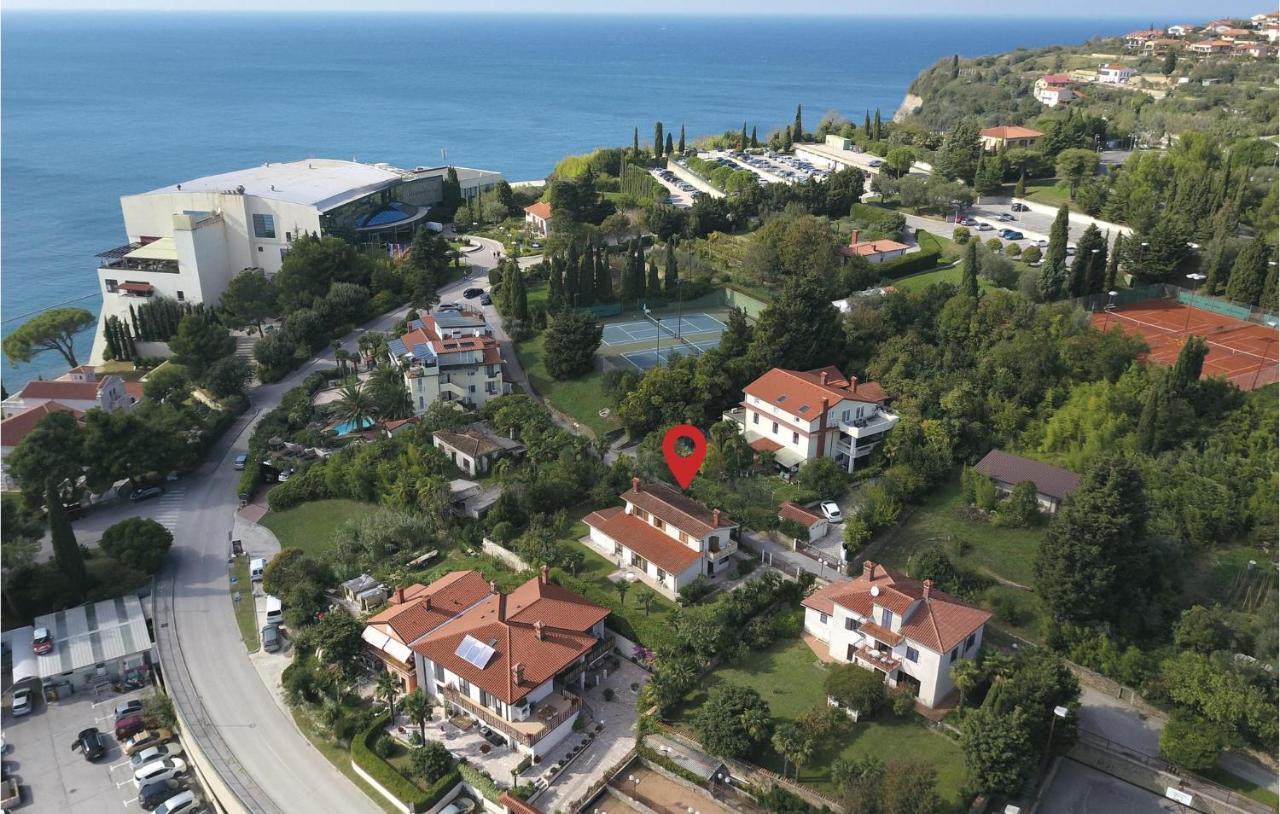 Awesome Apartment In Portoroz With Wifi Екстер'єр фото